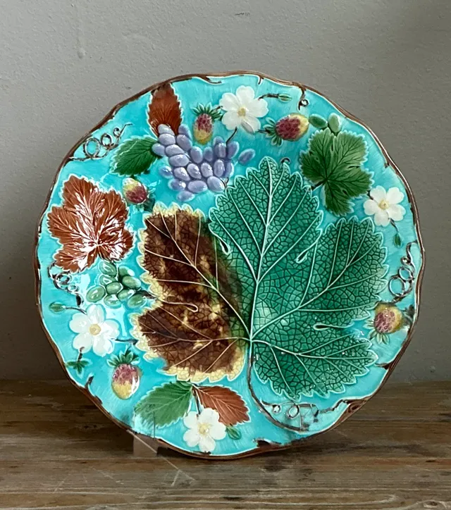 Vintage Majolica Leaf and Blossom Plate — additional photo 2