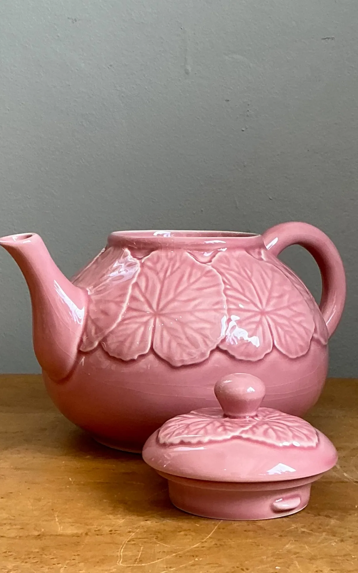 Vintage Bordallo Pinheiro Pink Cabbage Leaf Ceramic Teapot — additional photo 5