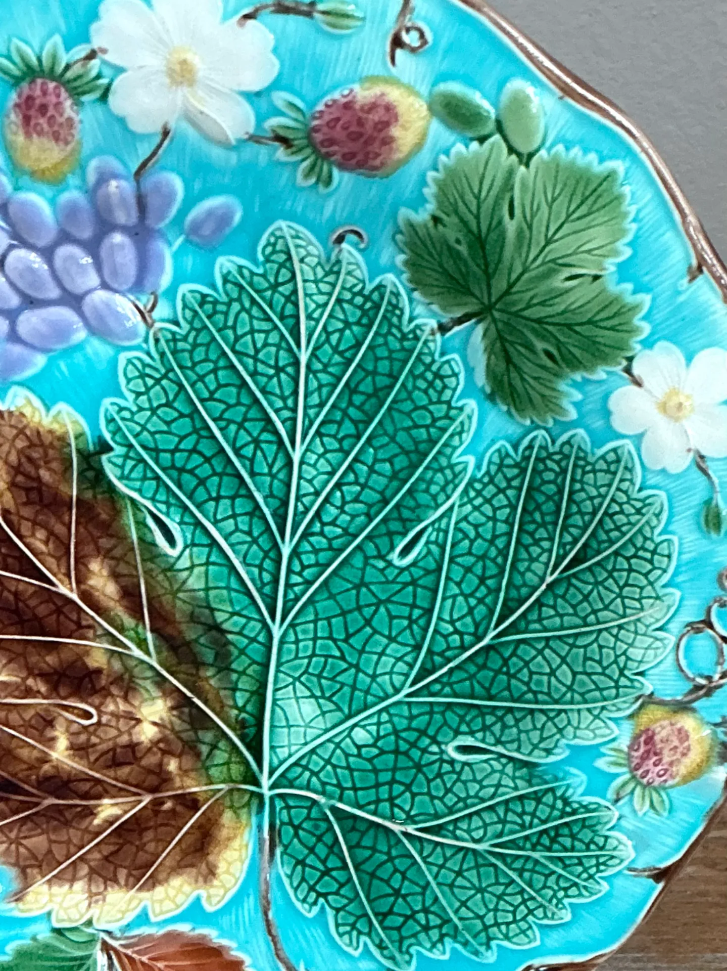 Vintage Majolica Leaf and Blossom Plate — additional photo 4