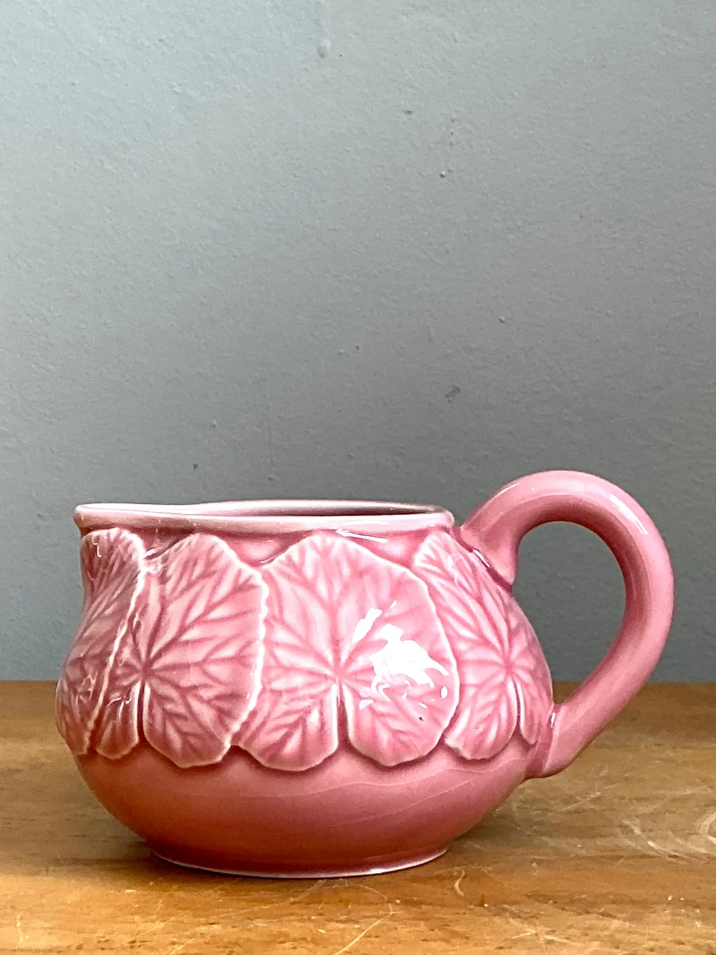 Vintage Bordallo Pinheiro Pink Cabbage Leaf Creamer — additional photo 5