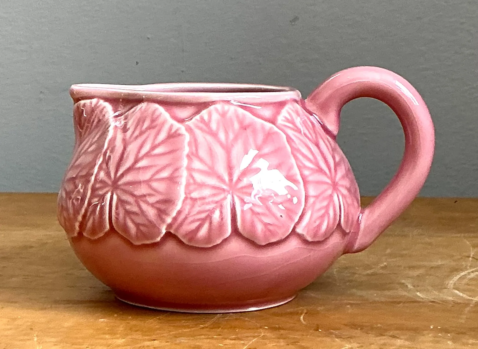 Vintage Bordallo Pinheiro Pink Cabbage Leaf Creamer — additional photo 7