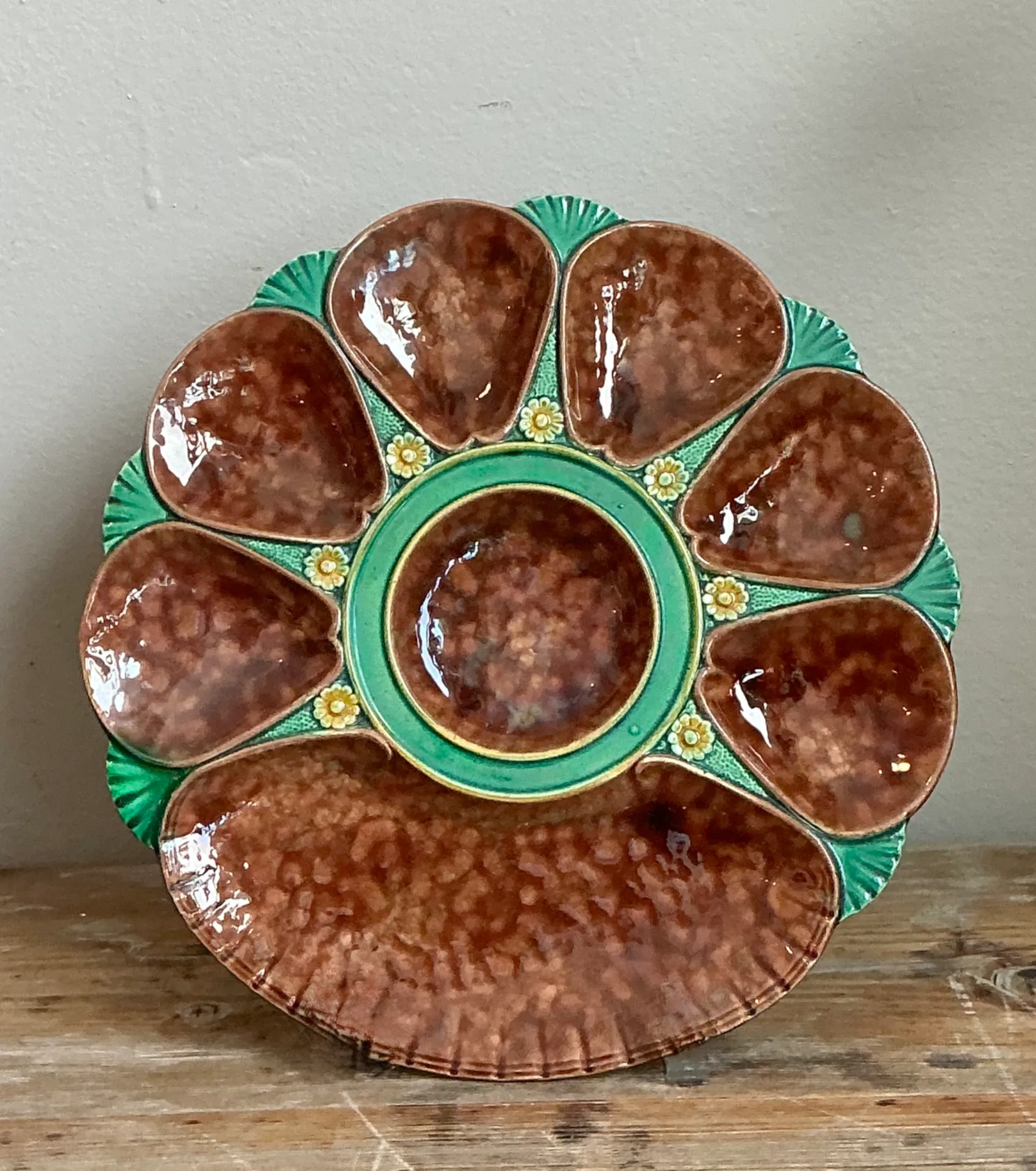 Vintage Brown and Green Majolica Oyster Plate — additional photo 7