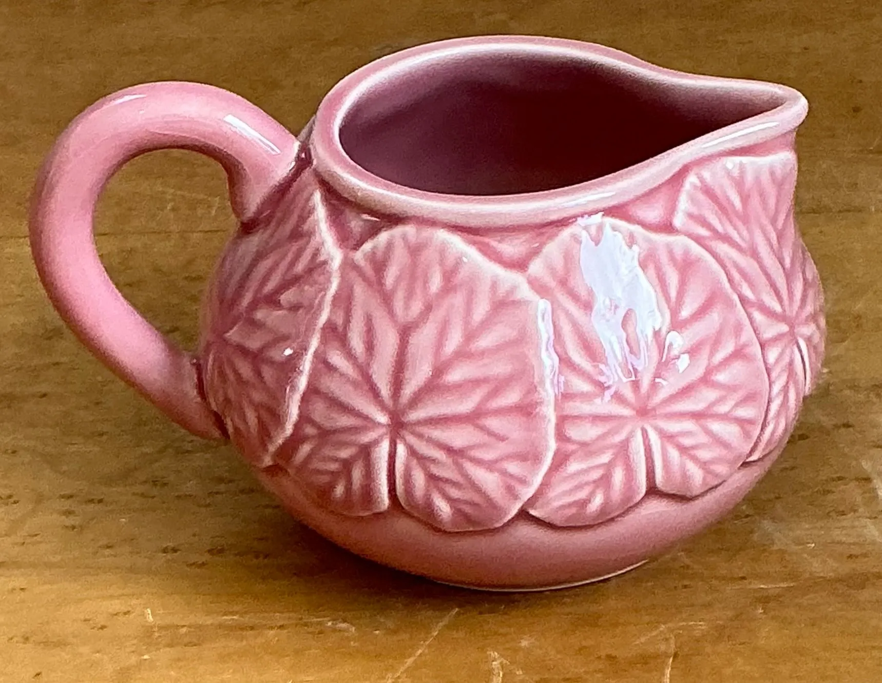 Vintage Bordallo Pinheiro Pink Cabbage Leaf Creamer — additional photo 4