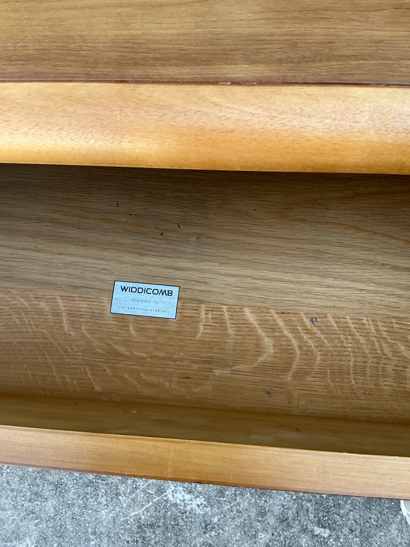 T.H. Robsjohn-Gibbings for Widdicomb Wood Credenza — additional photo 2