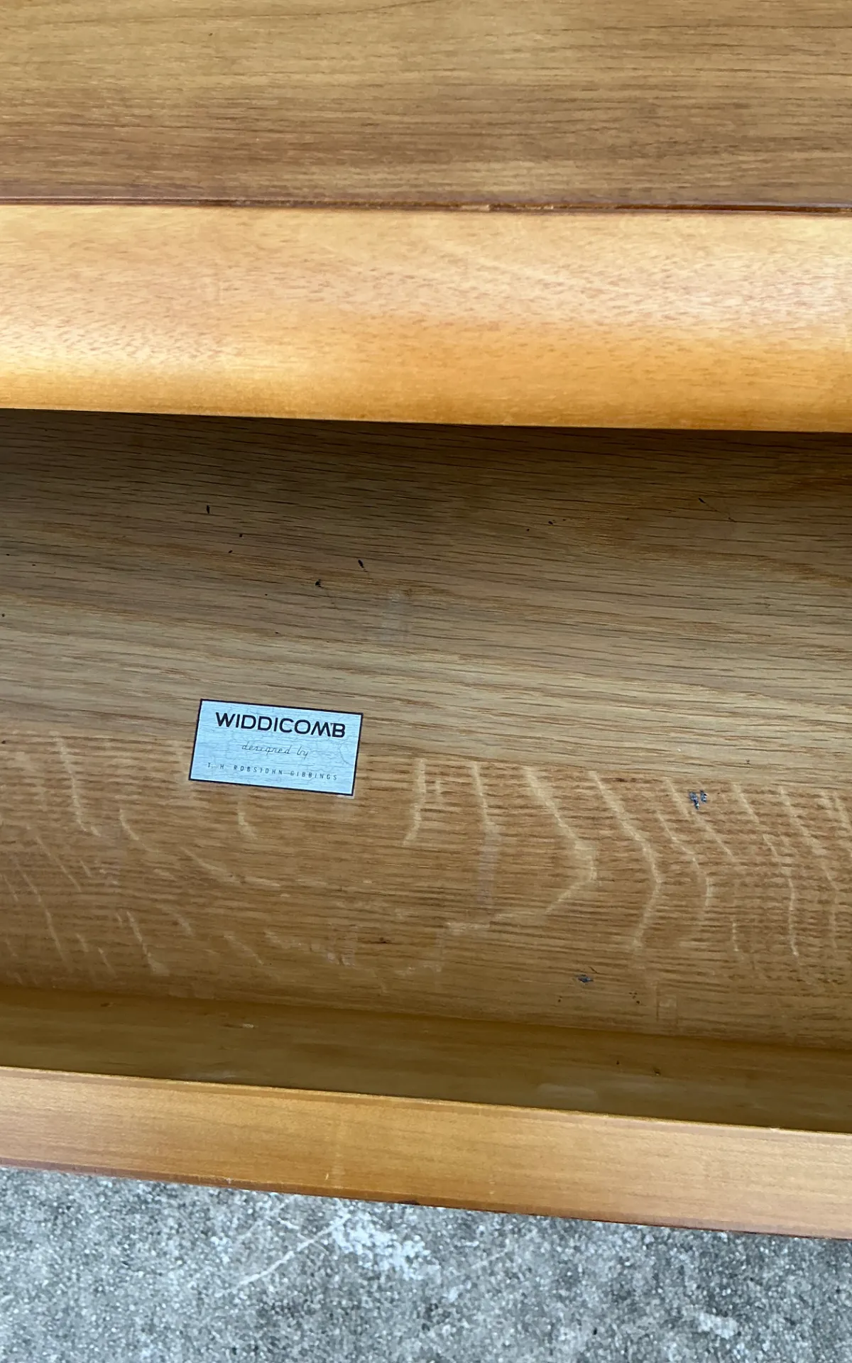 T.H. Robsjohn-Gibbings for Widdicomb Wood Credenza — additional photo 2