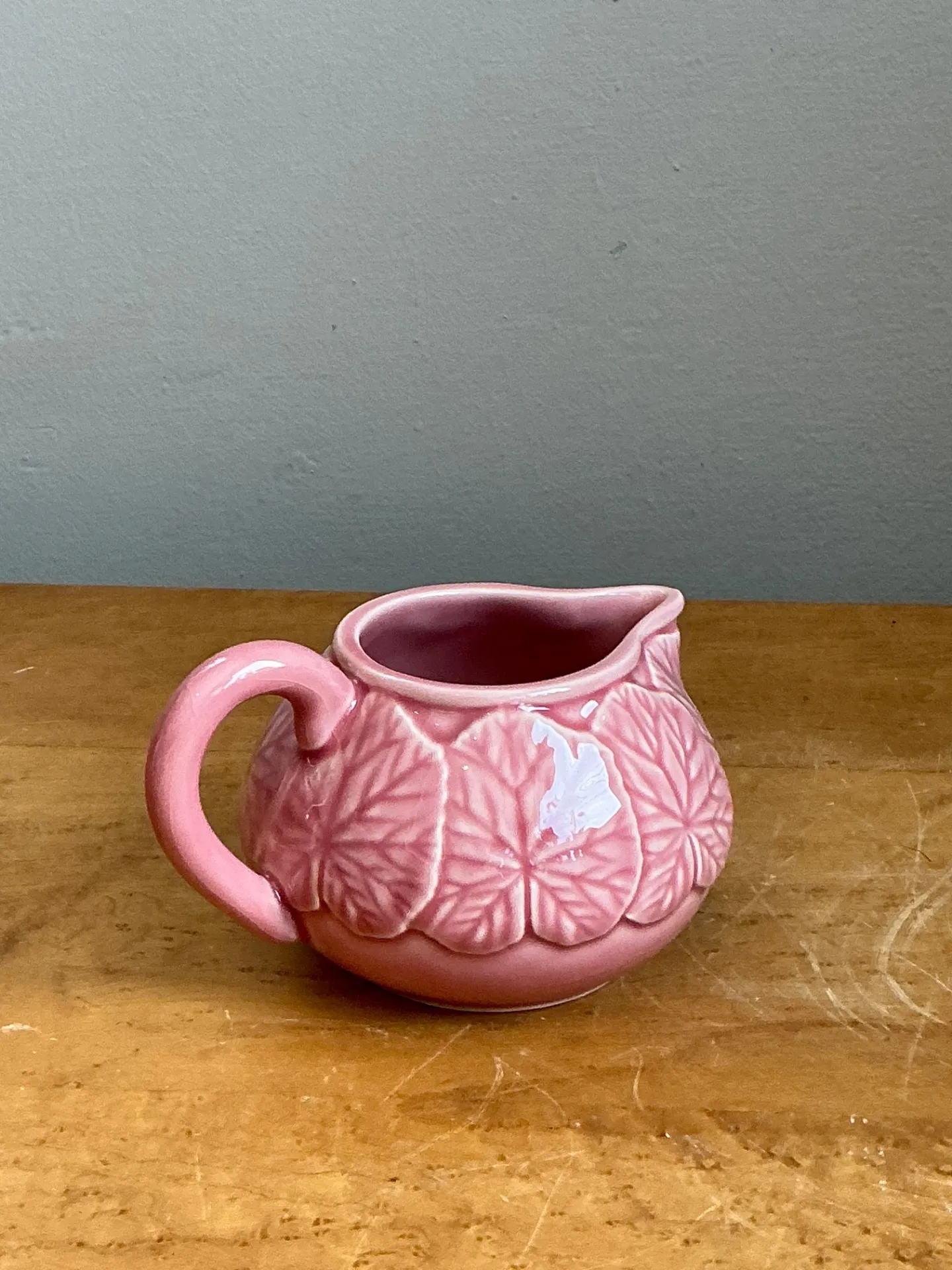 Vintage Bordallo Pinheiro Pink Cabbage Leaf Creamer — additional photo 6