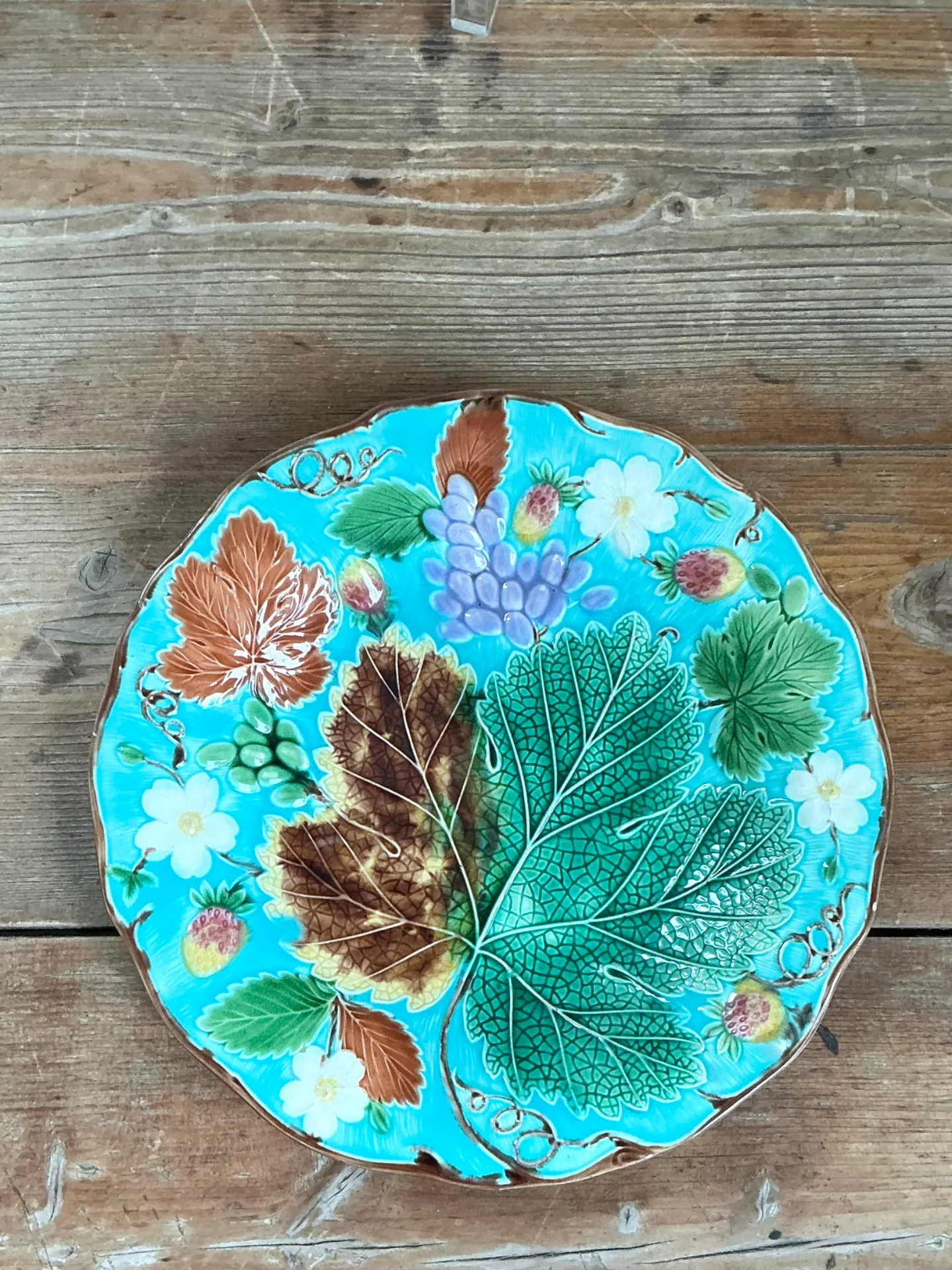 Vintage Majolica Leaf and Blossom Plate — additional photo 7