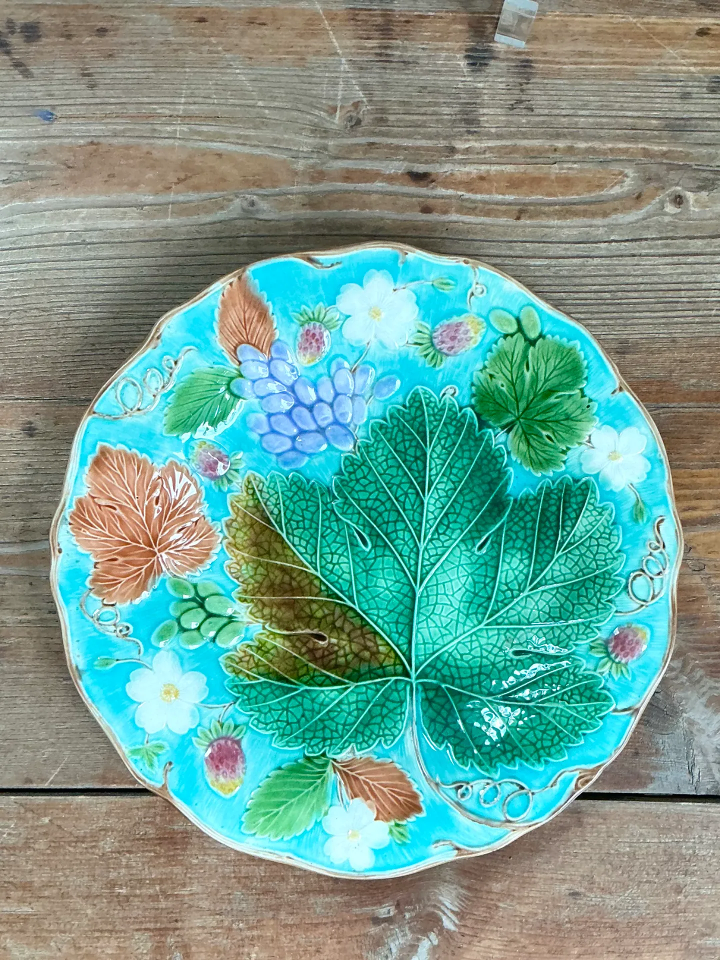 Vintage Majolica Leaf and Blossom Plate — additional photo 8
