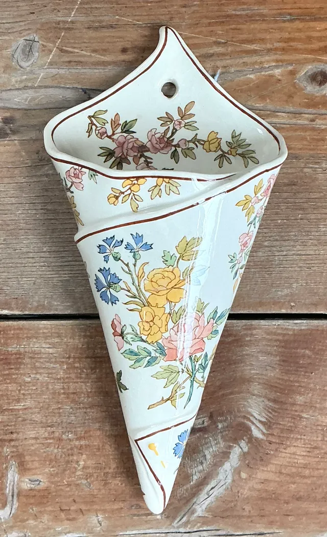 Vintage Sarreguemines Floral Wall Pocket — additional photo 2