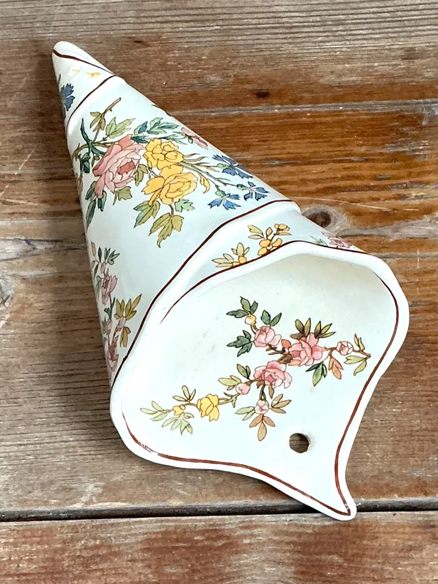 Vintage Sarreguemines Floral Wall Pocket — additional photo 1