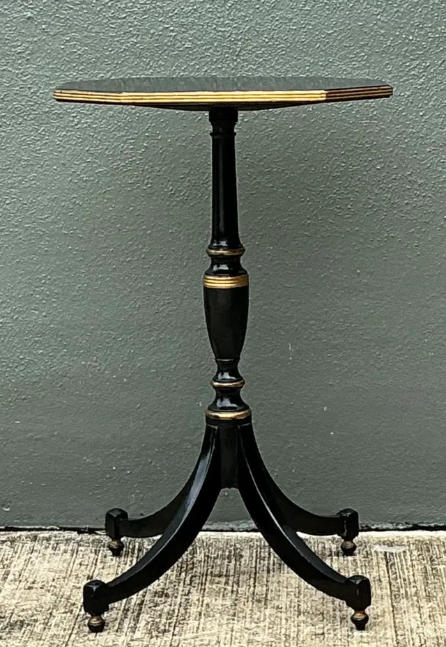 Vintage Black and Gold Trim Pedestal Table — additional photo 3