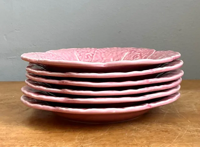 Vintage Bordallo Pinheiro Pink Cabbage Leaf Plates - Set of 6 — additional photo 1