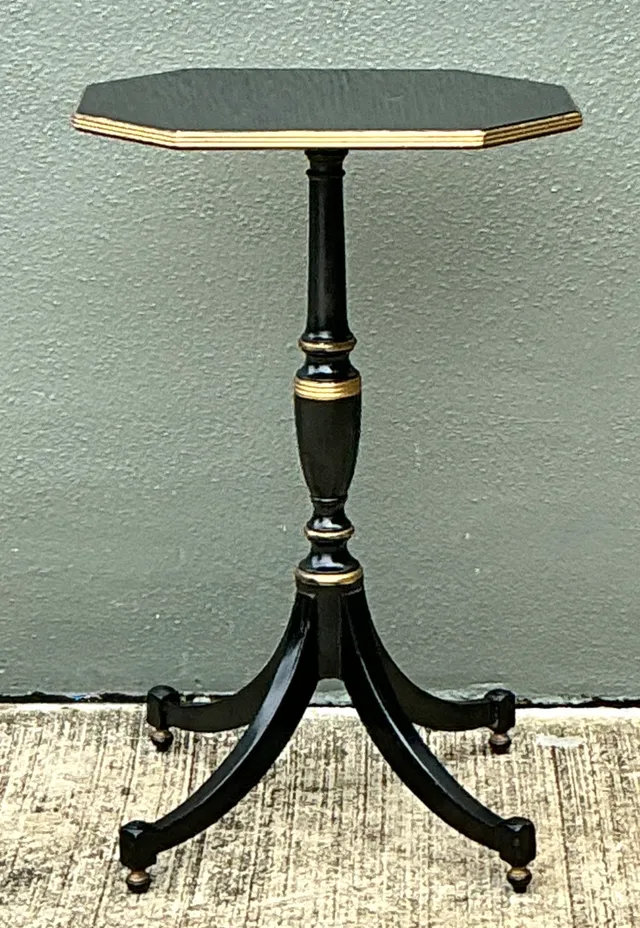 Vintage Black and Gold Trim Pedestal Table — additional photo 6