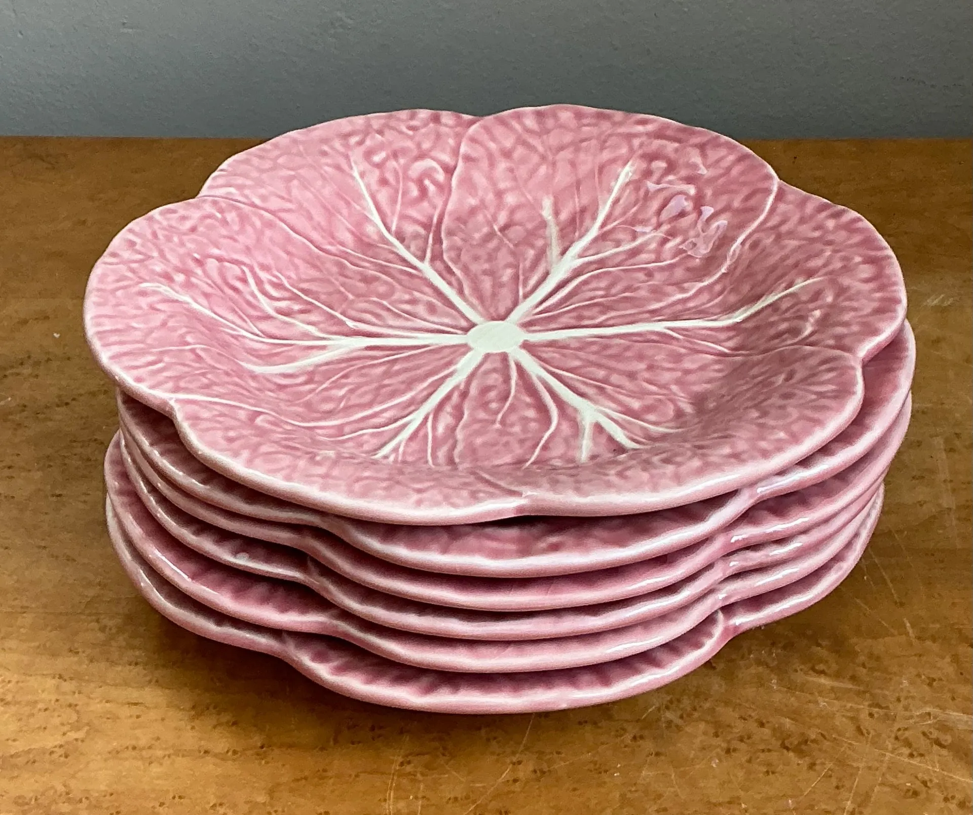 Vintage Bordallo Pinheiro Pink Cabbage Leaf Plates - Set of 6 — additional photo 3