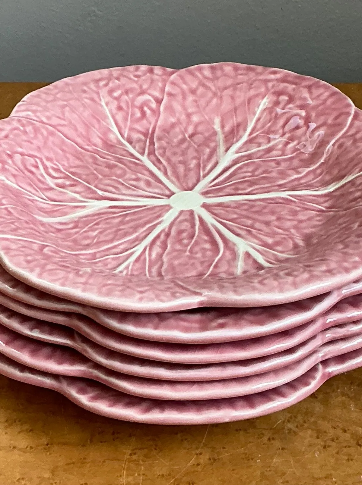 Vintage Bordallo Pinheiro Pink Cabbage Leaf Plates - Set of 6 — additional photo 3