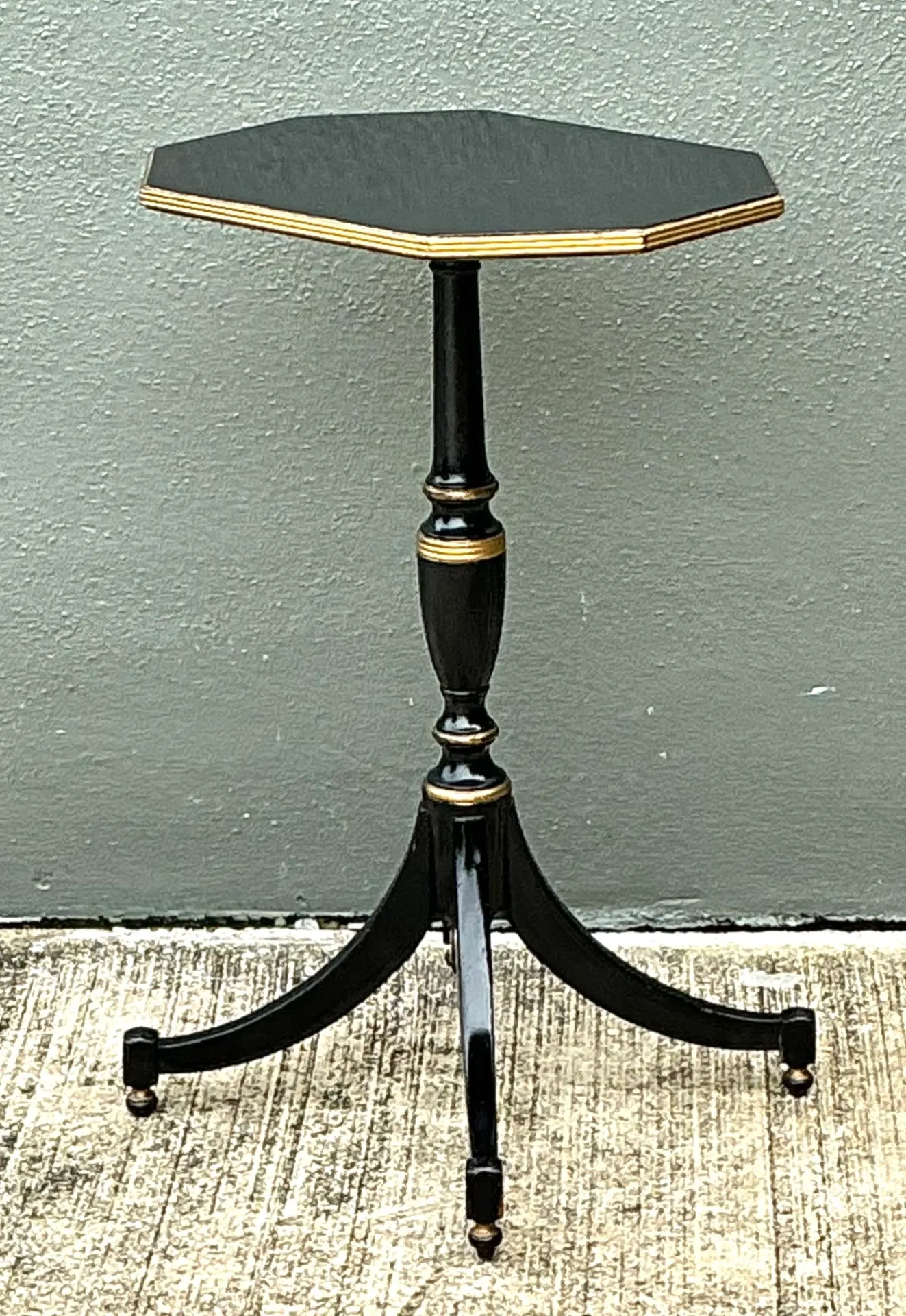 Vintage Black and Gold Trim Pedestal Table — additional photo 2