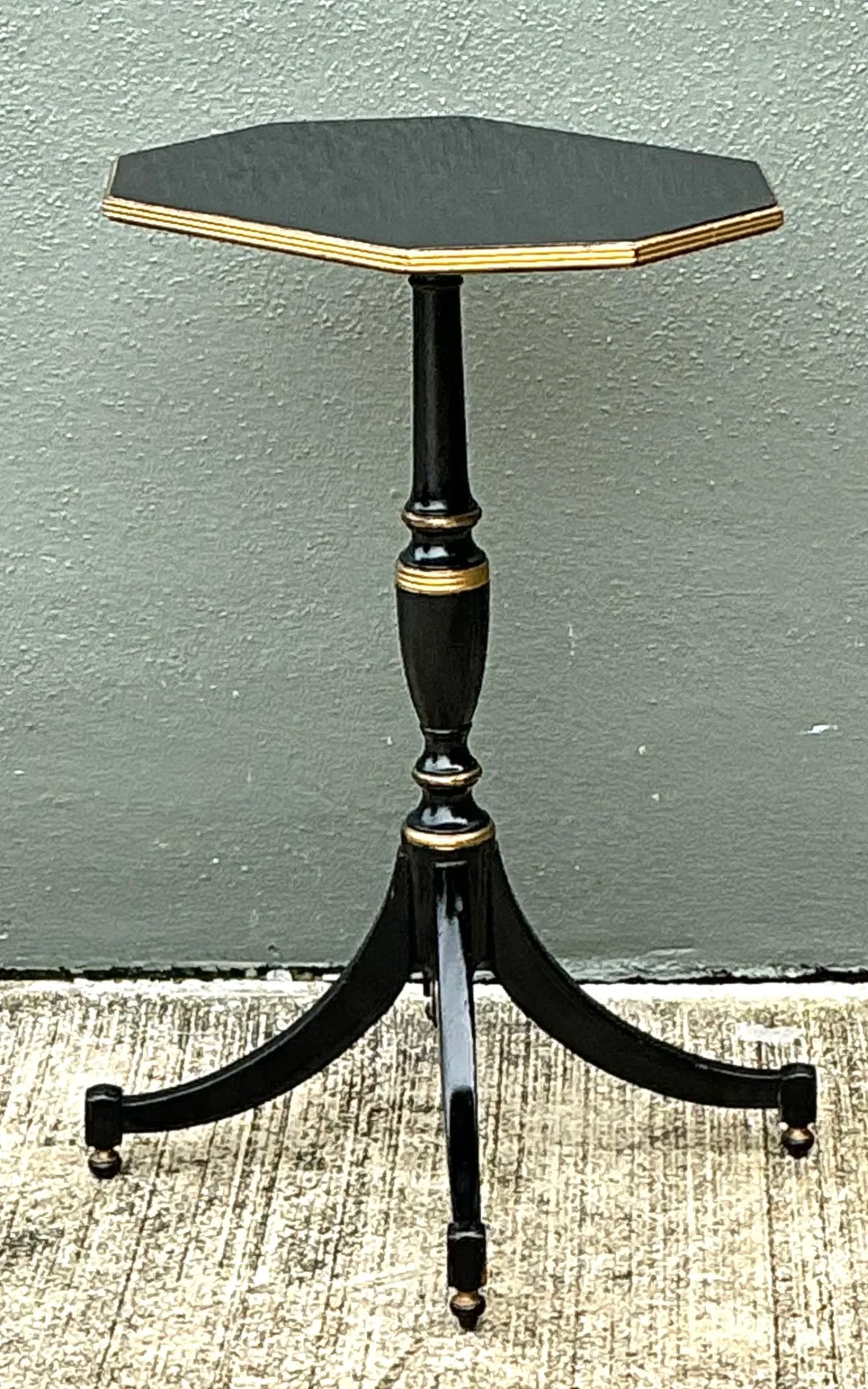 Vintage Black and Gold Trim Pedestal Table — additional photo 2