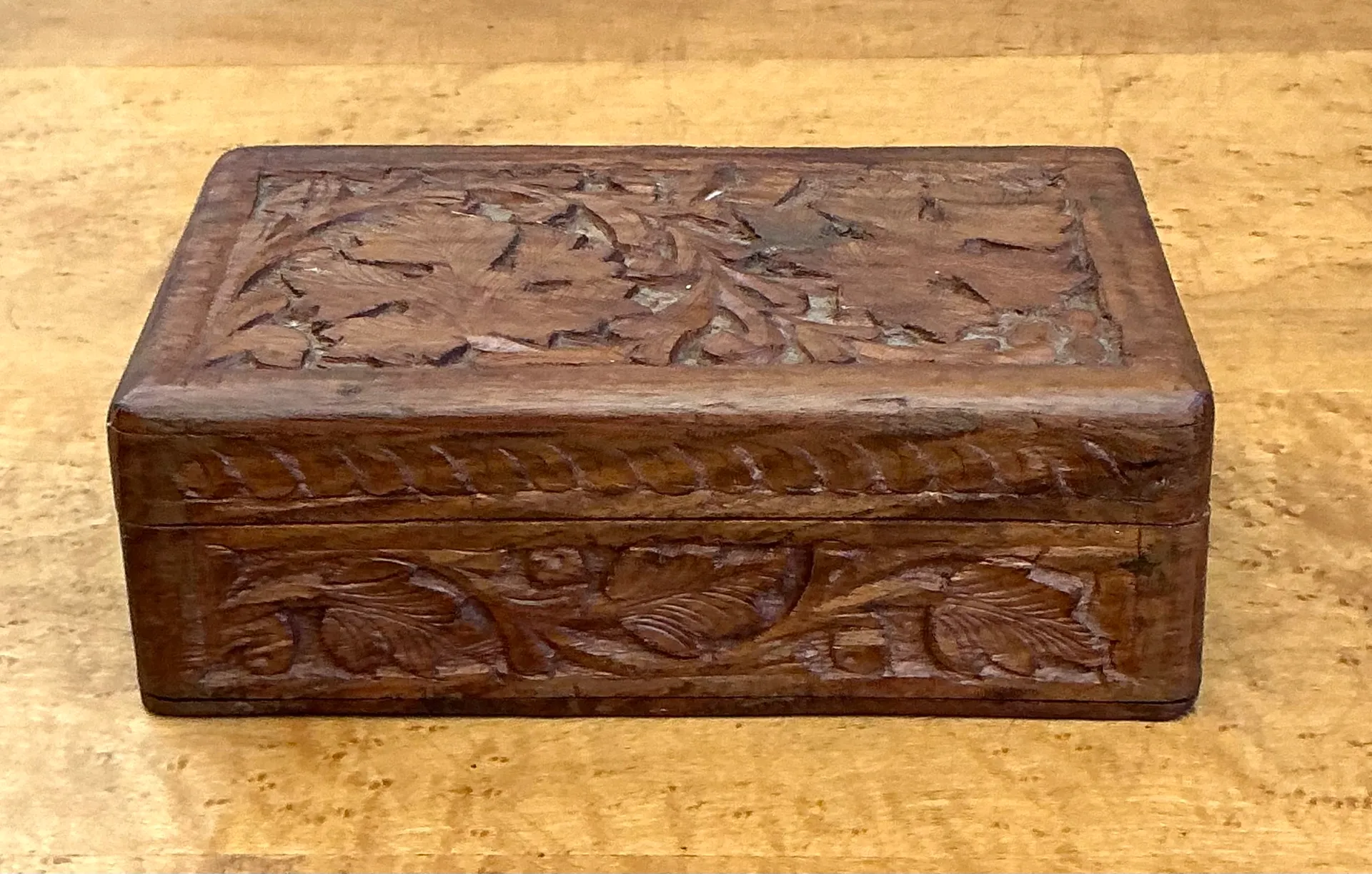 Vintage Carved Wood Trinket Box — additional photo 1