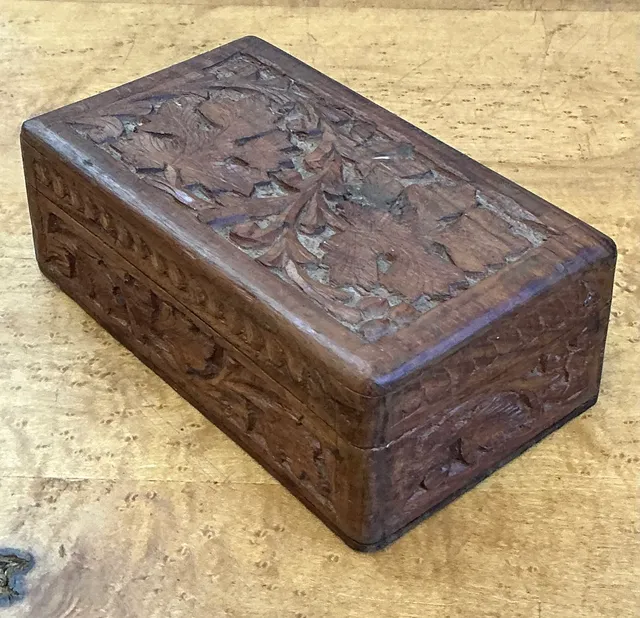 Vintage Carved Wood Trinket Box — additional photo 4