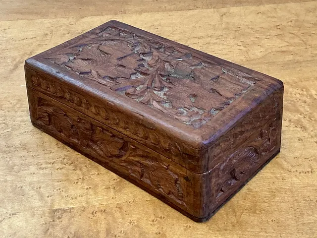 Vintage Carved Wood Trinket Box — additional photo 6