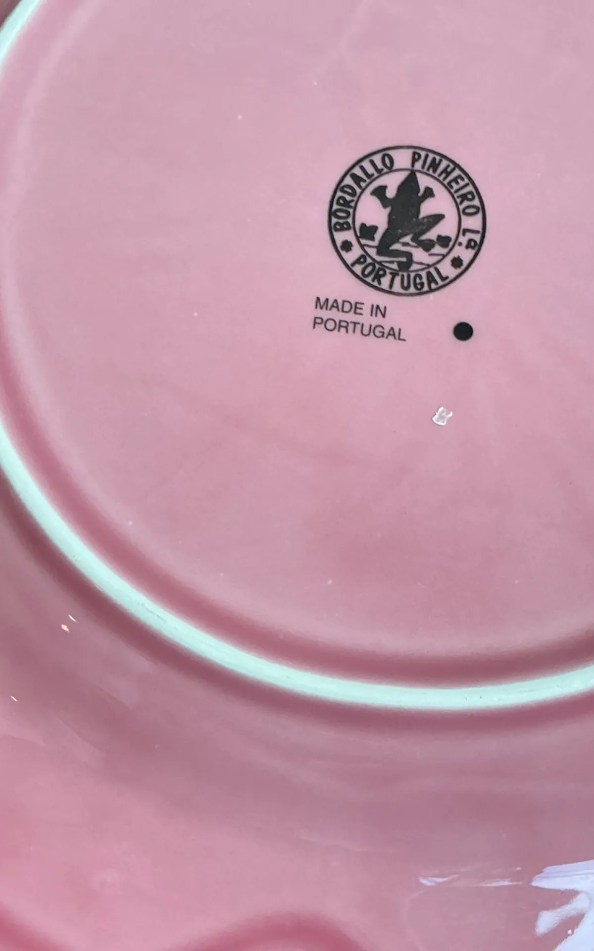 Vintage Bordallo Pinheiro Pink Cabbage Leaf Plates - Set of 4 - Angle view