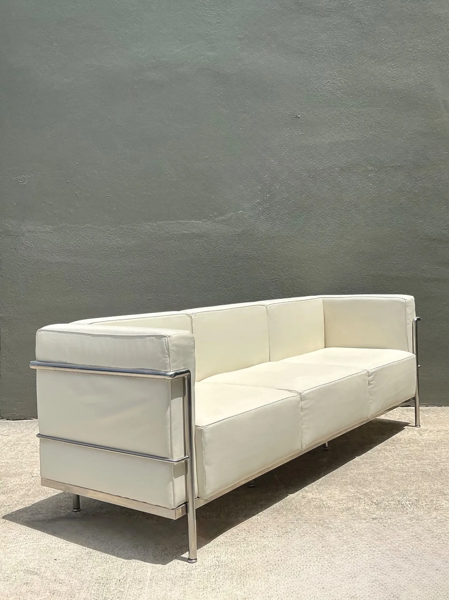 Vintage Chrome Frame Sofa After Le Corbusier — additional photo 1