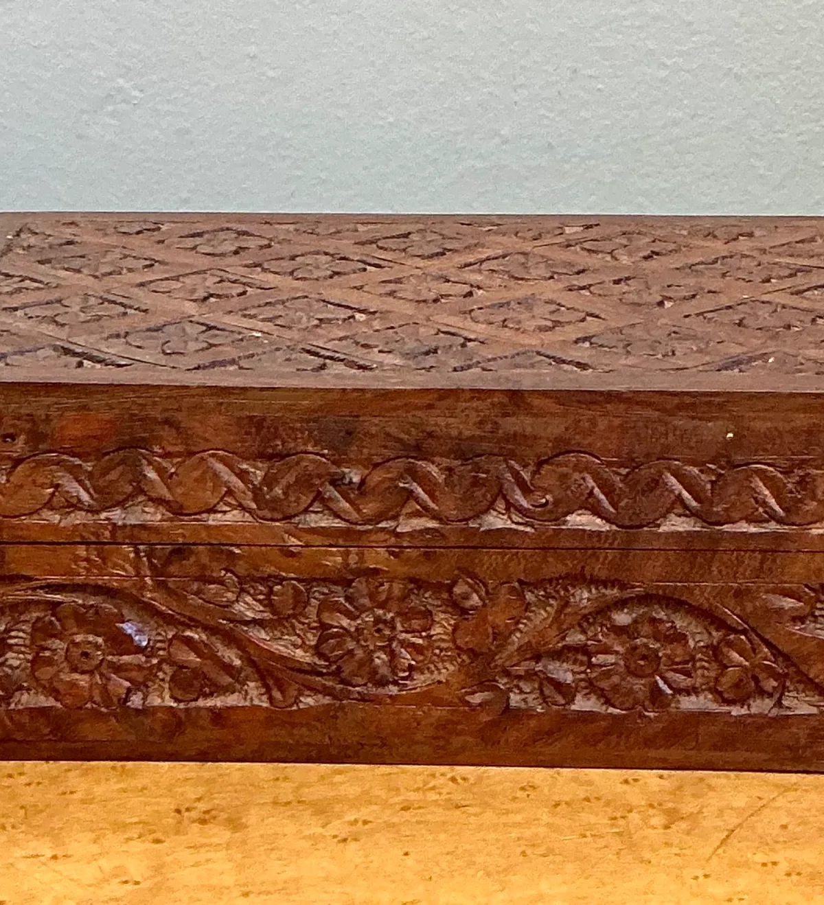Vintage Carved Wood Trinket Box — additional photo 1