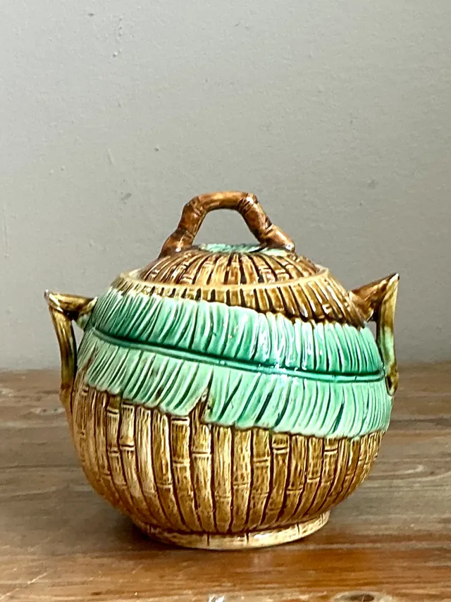 Vintage Majolica Bamboo and Leaf Lidded Bowl — additional photo 2
