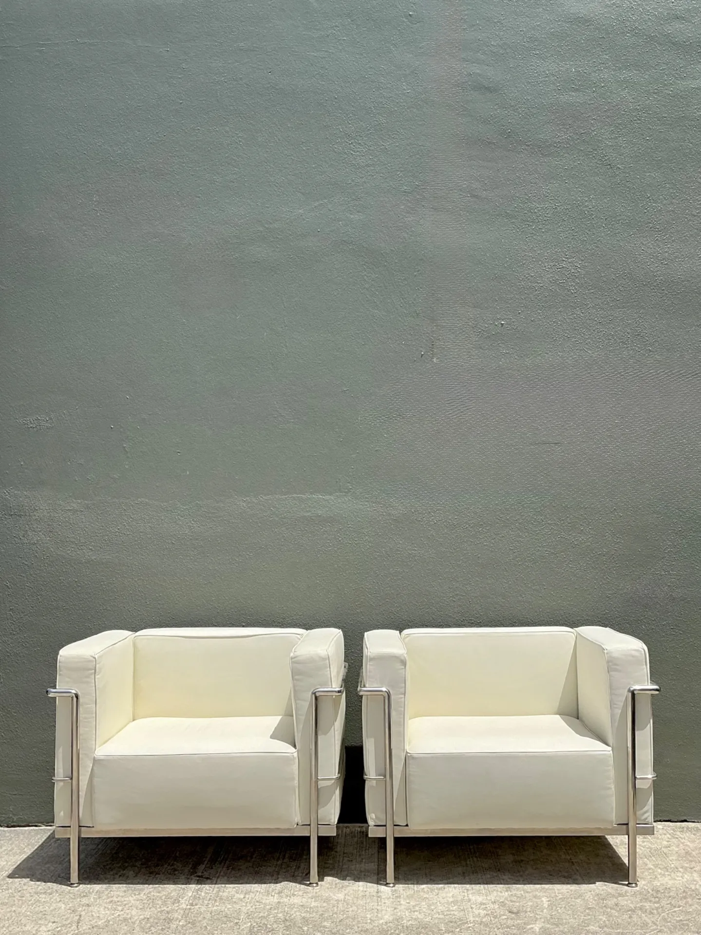 Vintage Chrome Frame Lounge Chairs After Corbusier - A Pair — additional photo 7