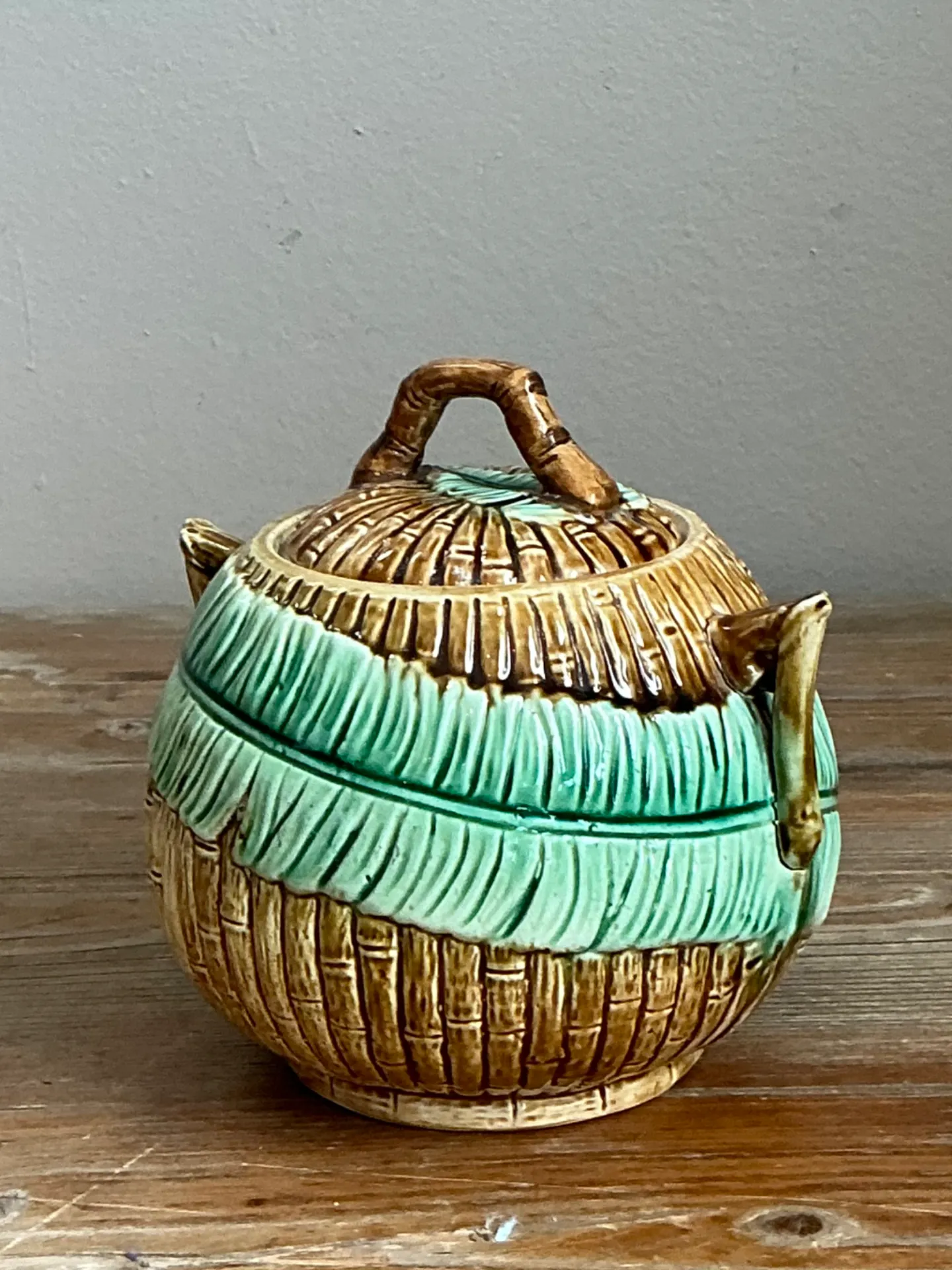 Vintage Majolica Bamboo and Leaf Lidded Bowl — additional photo 1