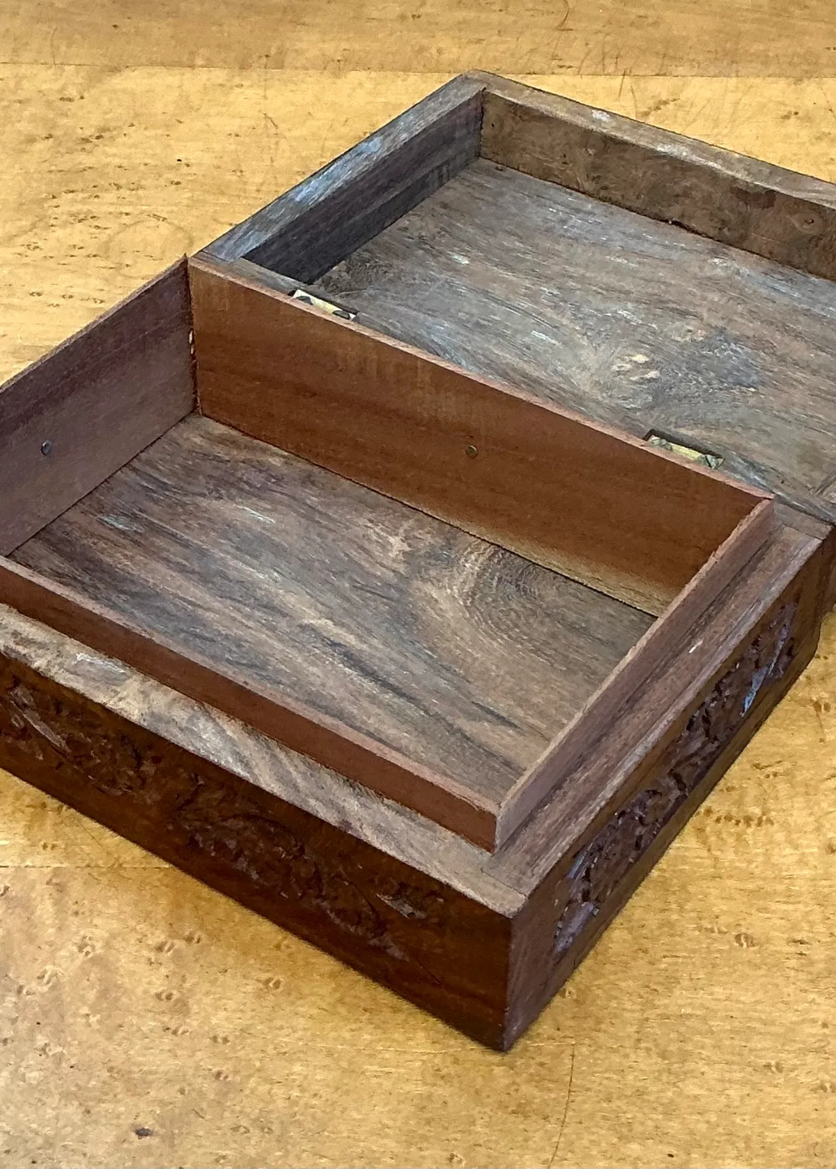 Vintage Carved Wood Trinket Box — additional photo 4