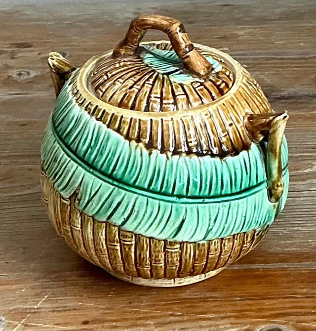 Vintage Majolica Bamboo and Leaf Lidded Bowl — additional photo 4