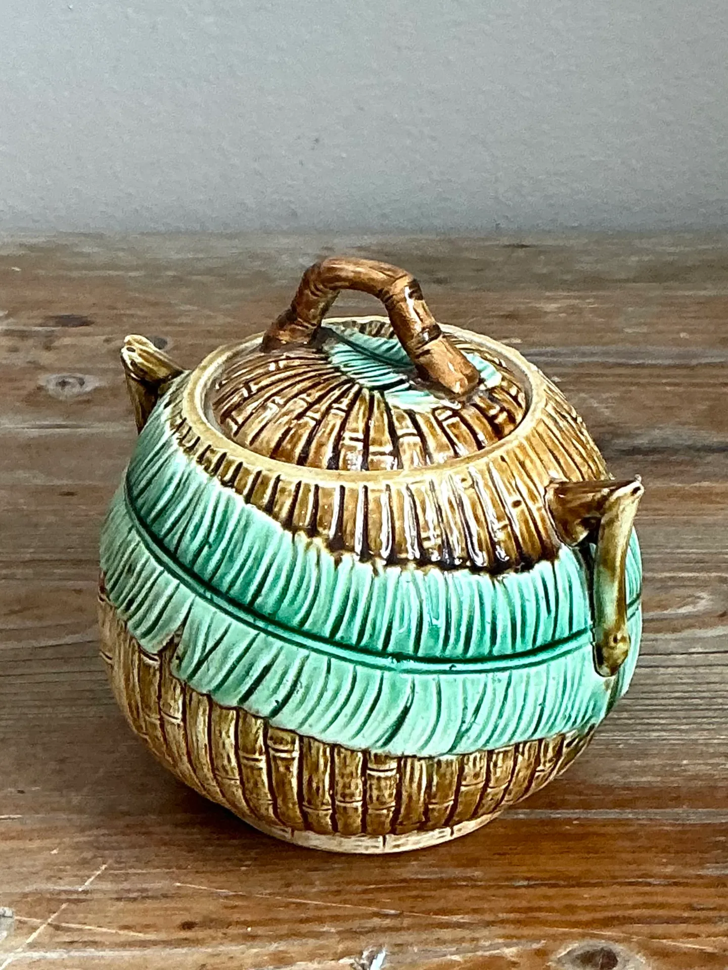 Vintage Majolica Bamboo and Leaf Lidded Bowl — additional photo 8
