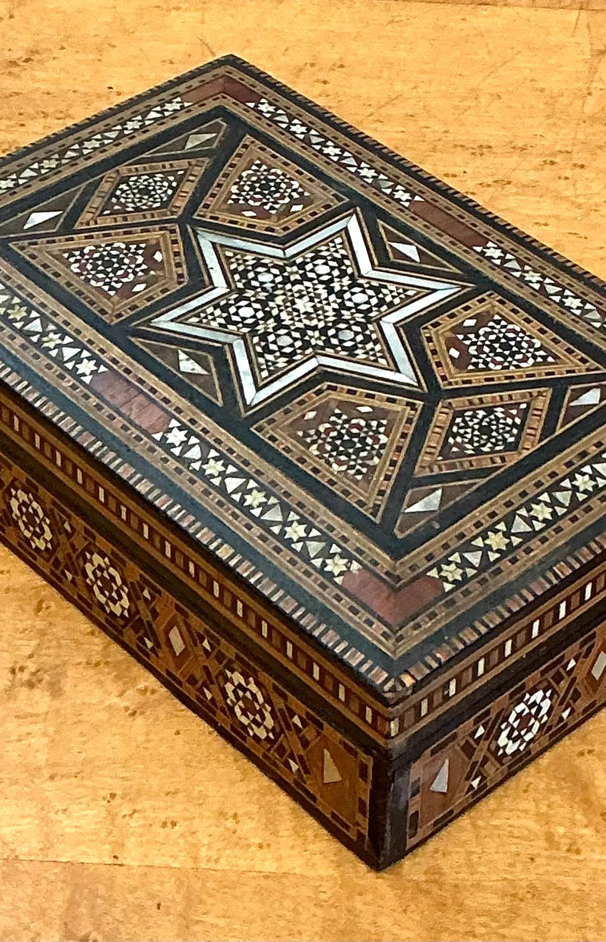 Vintage Inlaid Wood Decorative Box — additional photo 6