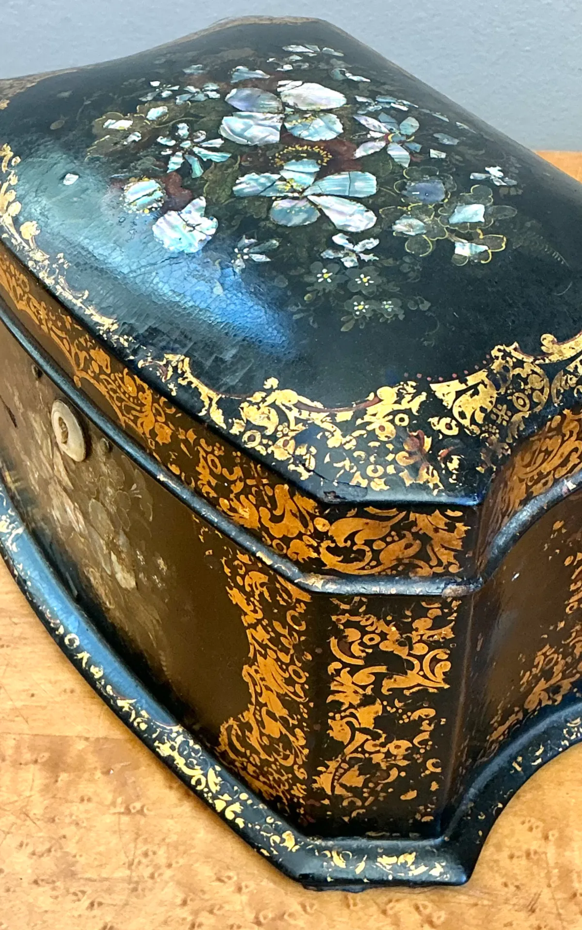 Vintage English Floral Inlaid Decorative Tea Caddy — additional photo 2