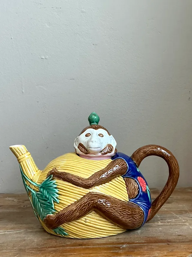 Vintage Hand-Painted Glazed Ceramic Monkey Teapot — additional photo 7