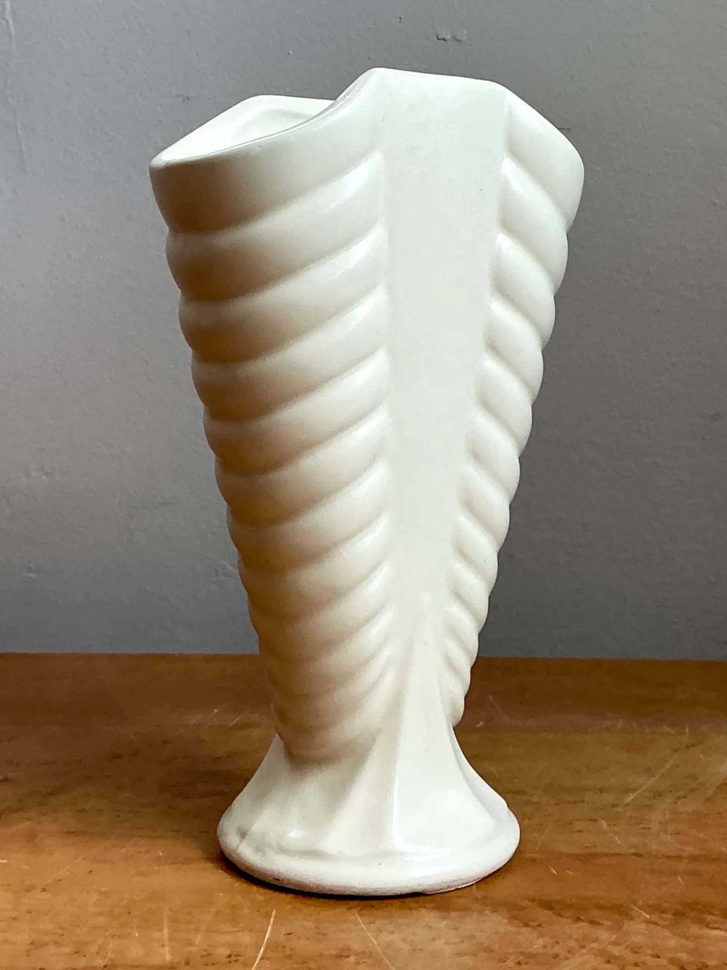 Vintage Matte Glaze Ribbed Ceramic Vase — additional photo 5