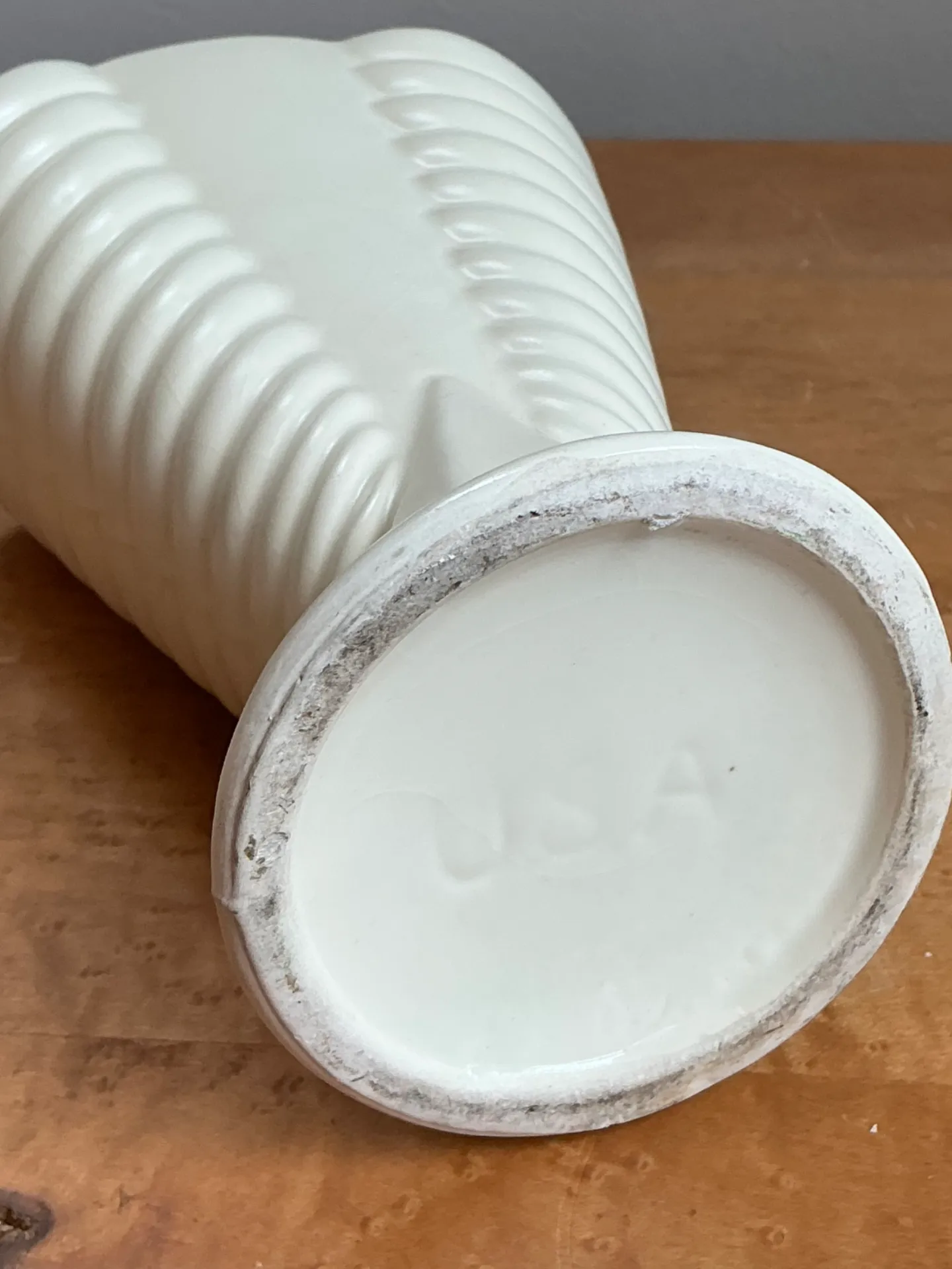 Vintage Matte Glaze Ribbed Ceramic Vase — additional photo 2
