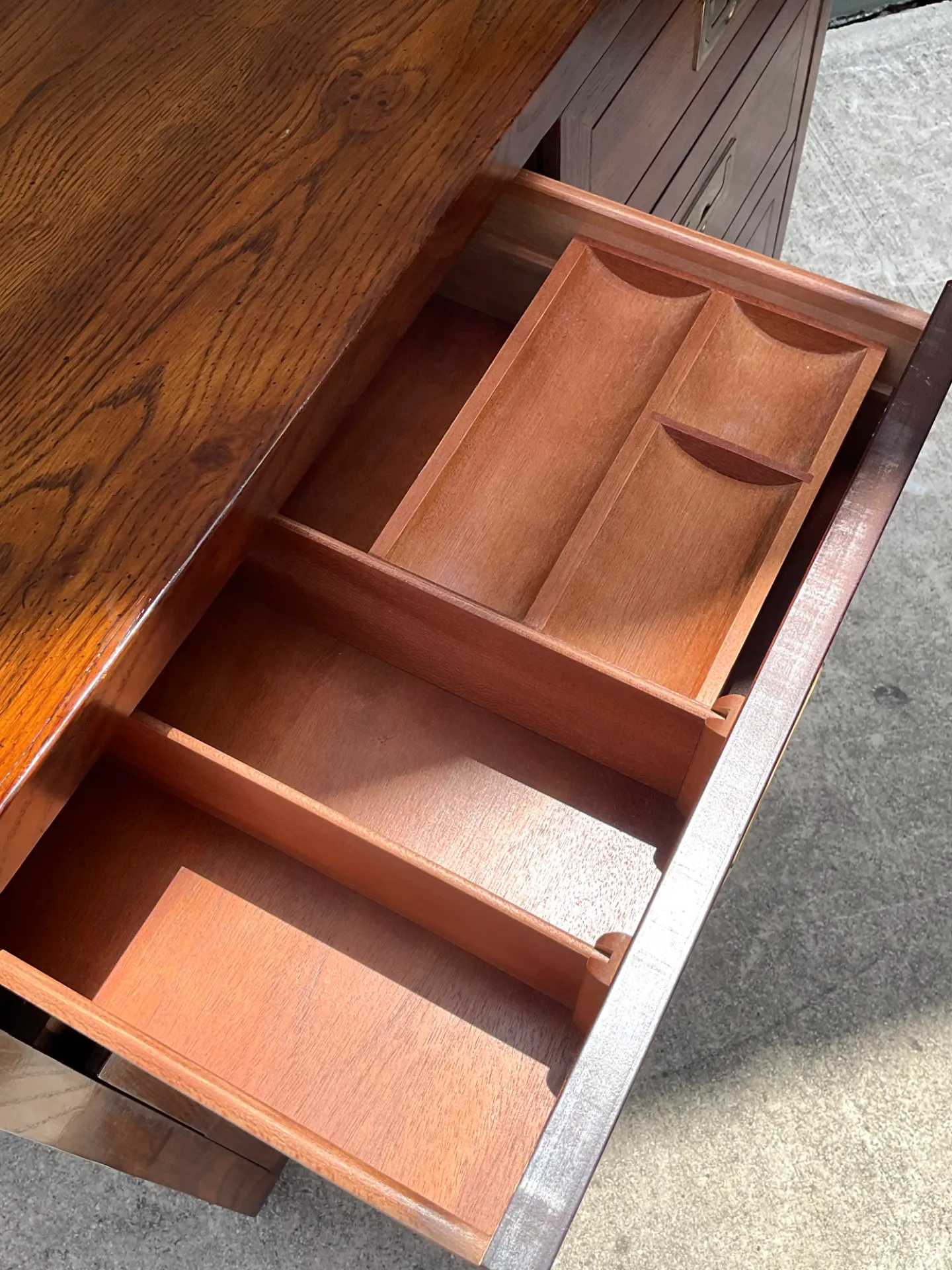 Henredon Four-Drawer Campaign Chest Of Drawers — additional photo 3