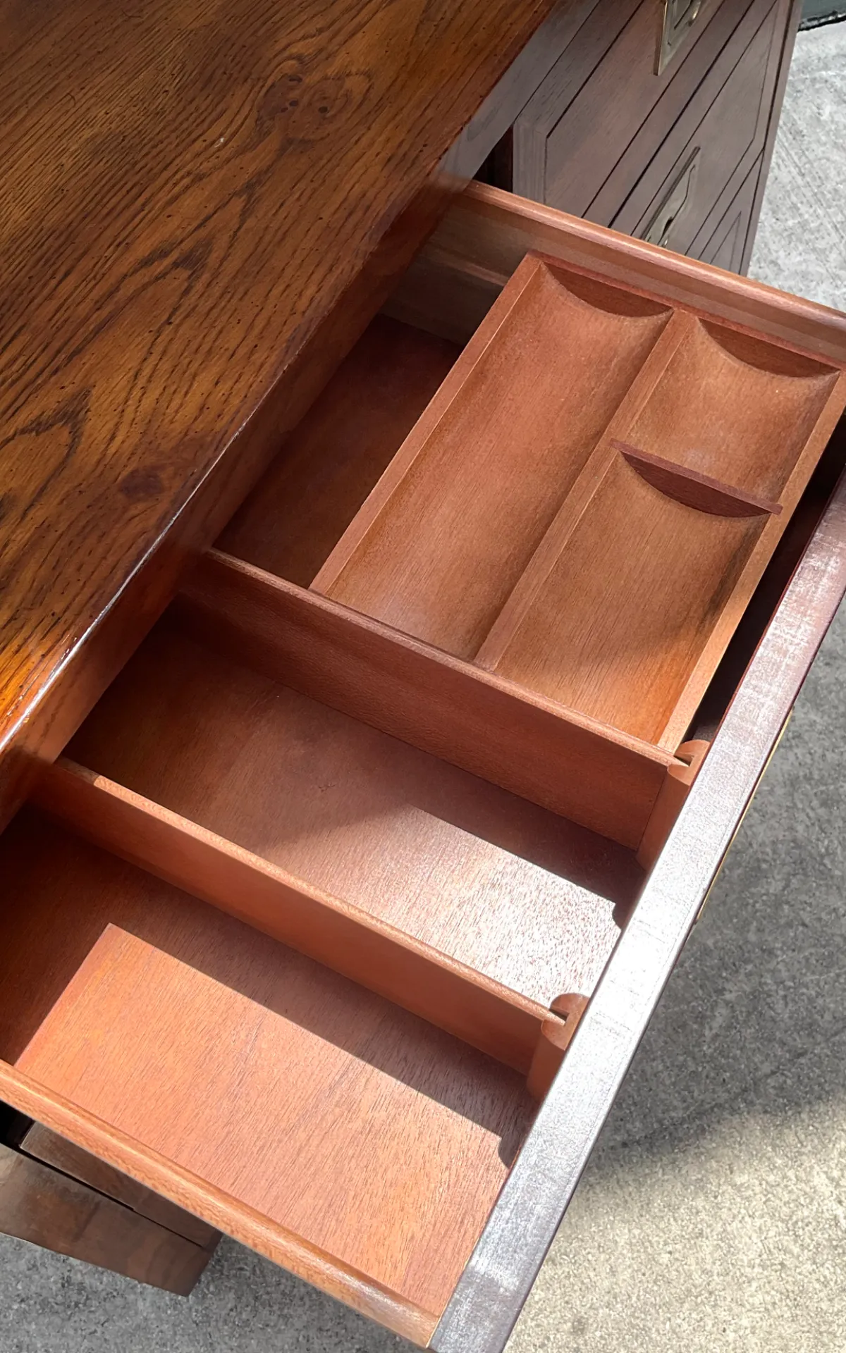 Henredon Four-Drawer Campaign Chest Of Drawers — additional photo 3