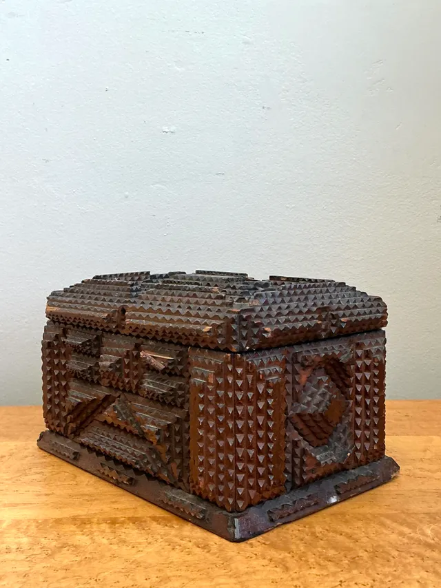 Vintage Tramp Art Wood Box — additional photo 8
