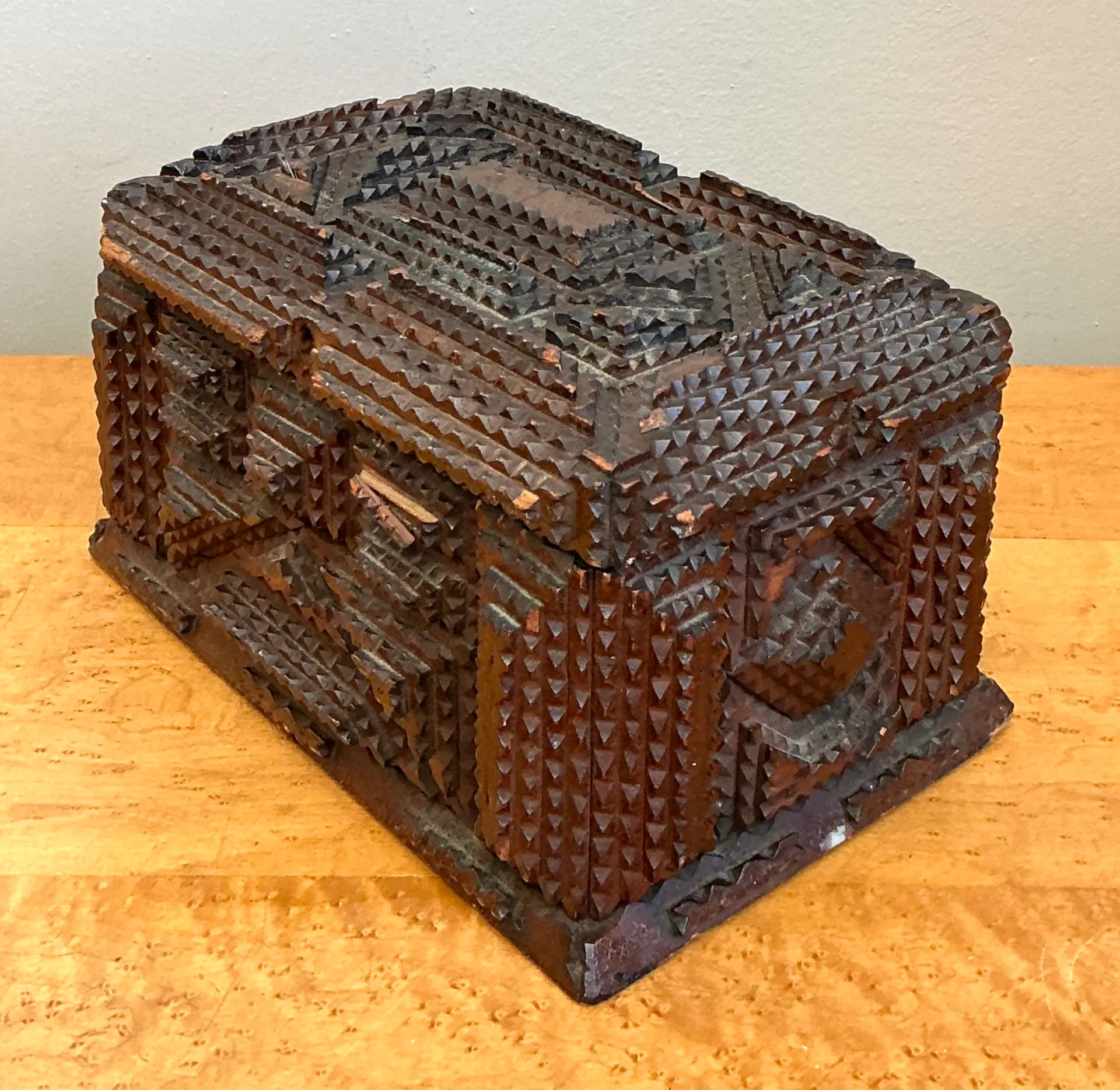 Vintage Tramp Art Wood  Box — additional photo 3
