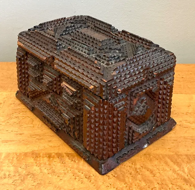 Vintage Tramp Art Wood Box — additional photo 3