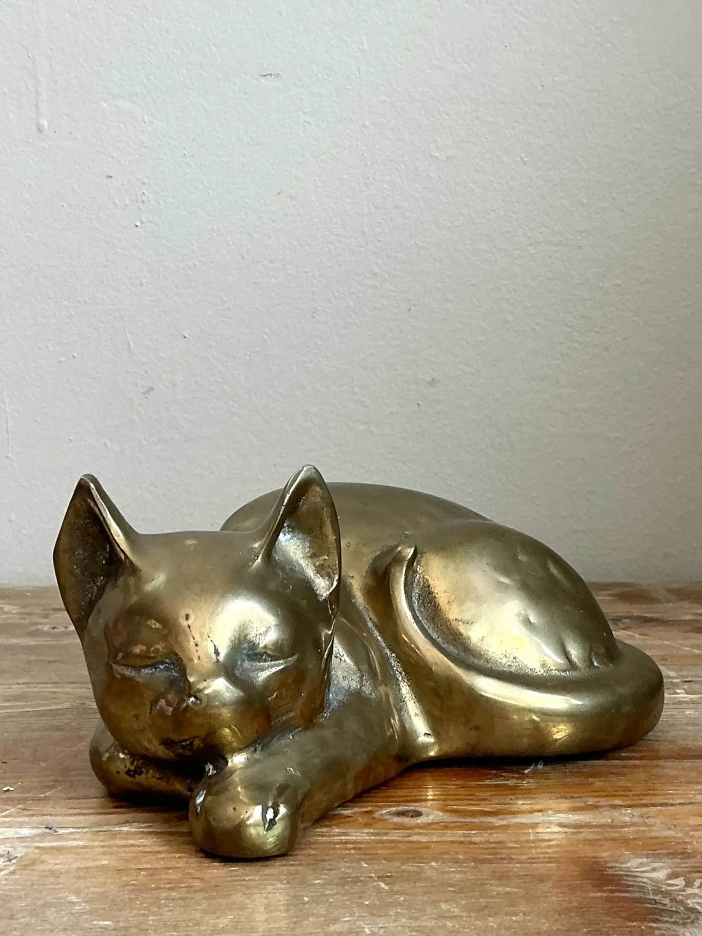 Vintage Brass Sleeping Cat Figurine — additional photo 7