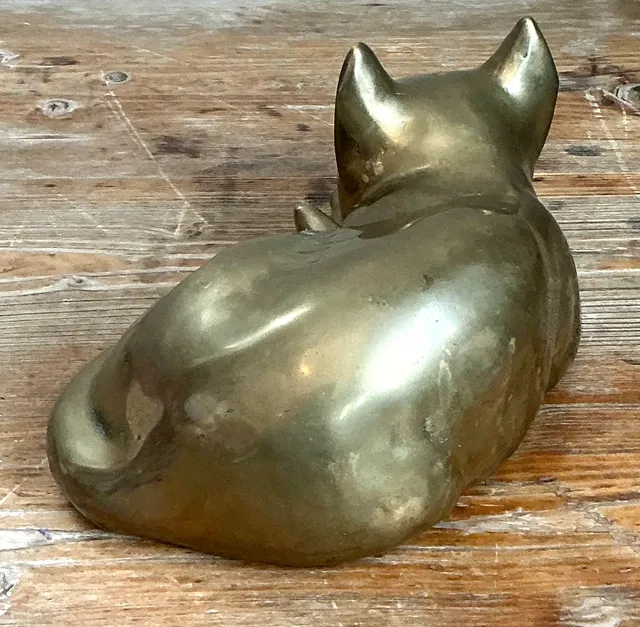 Vintage Brass Sleeping Cat Figurine — additional photo 5