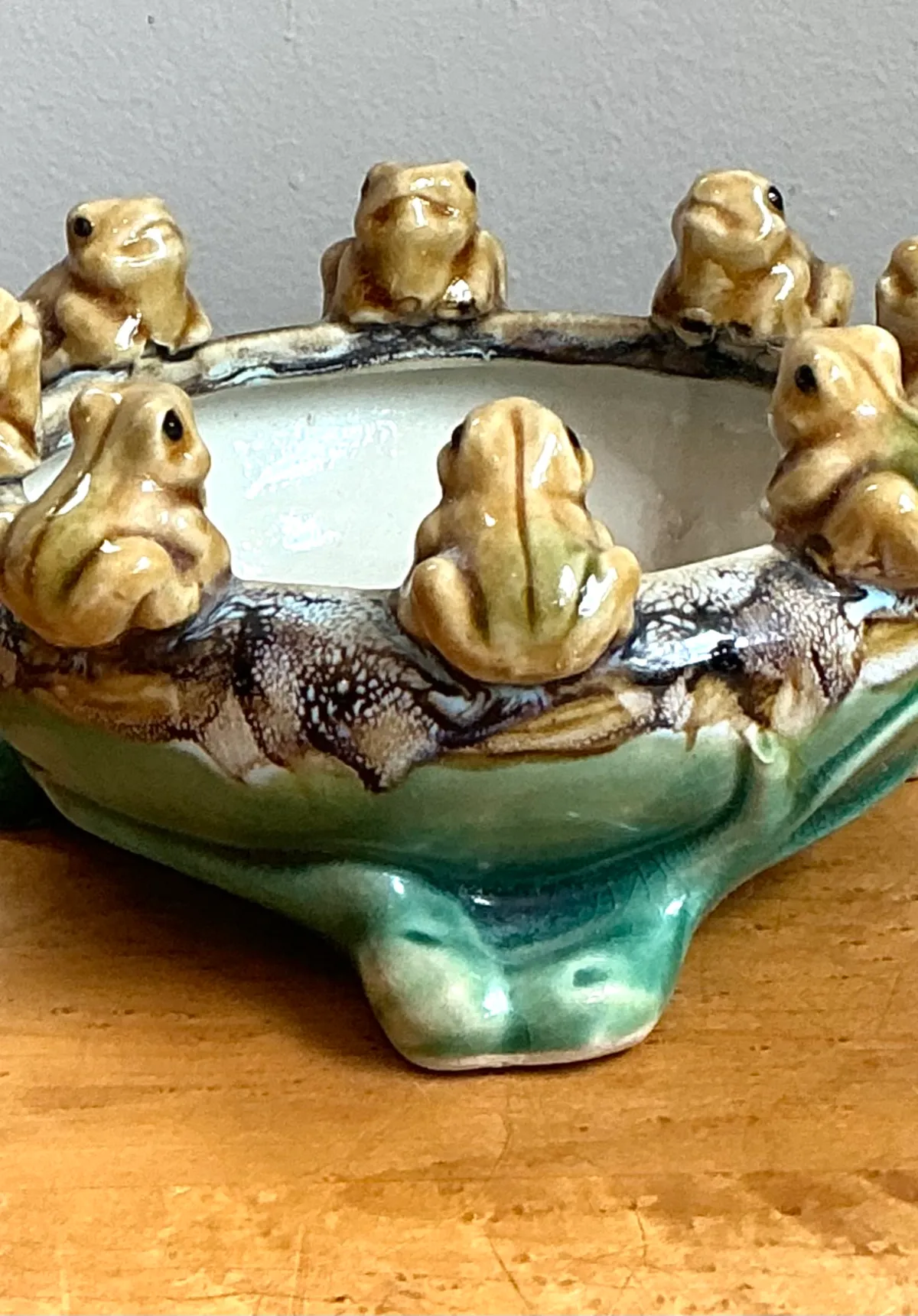 Vintage Green and Brown Frog Ceramic Dish — additional photo 2