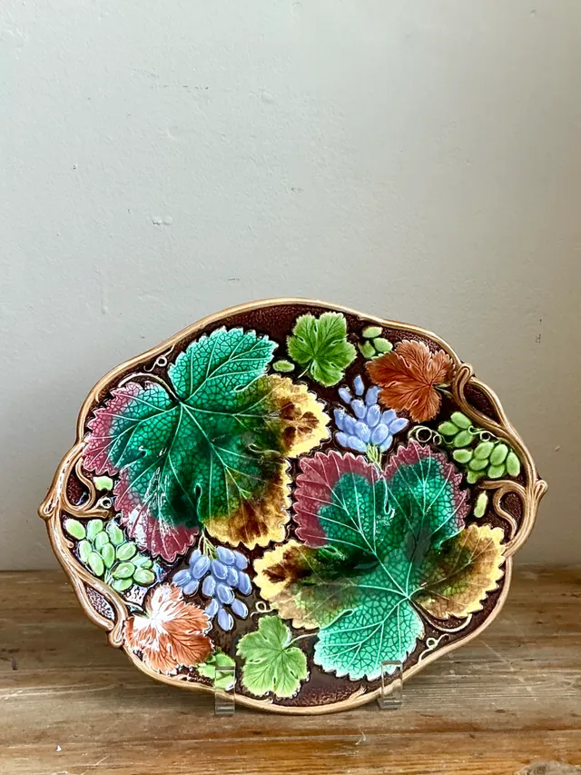 George Jones Majolica Leaf and Grape Platter — additional photo 2