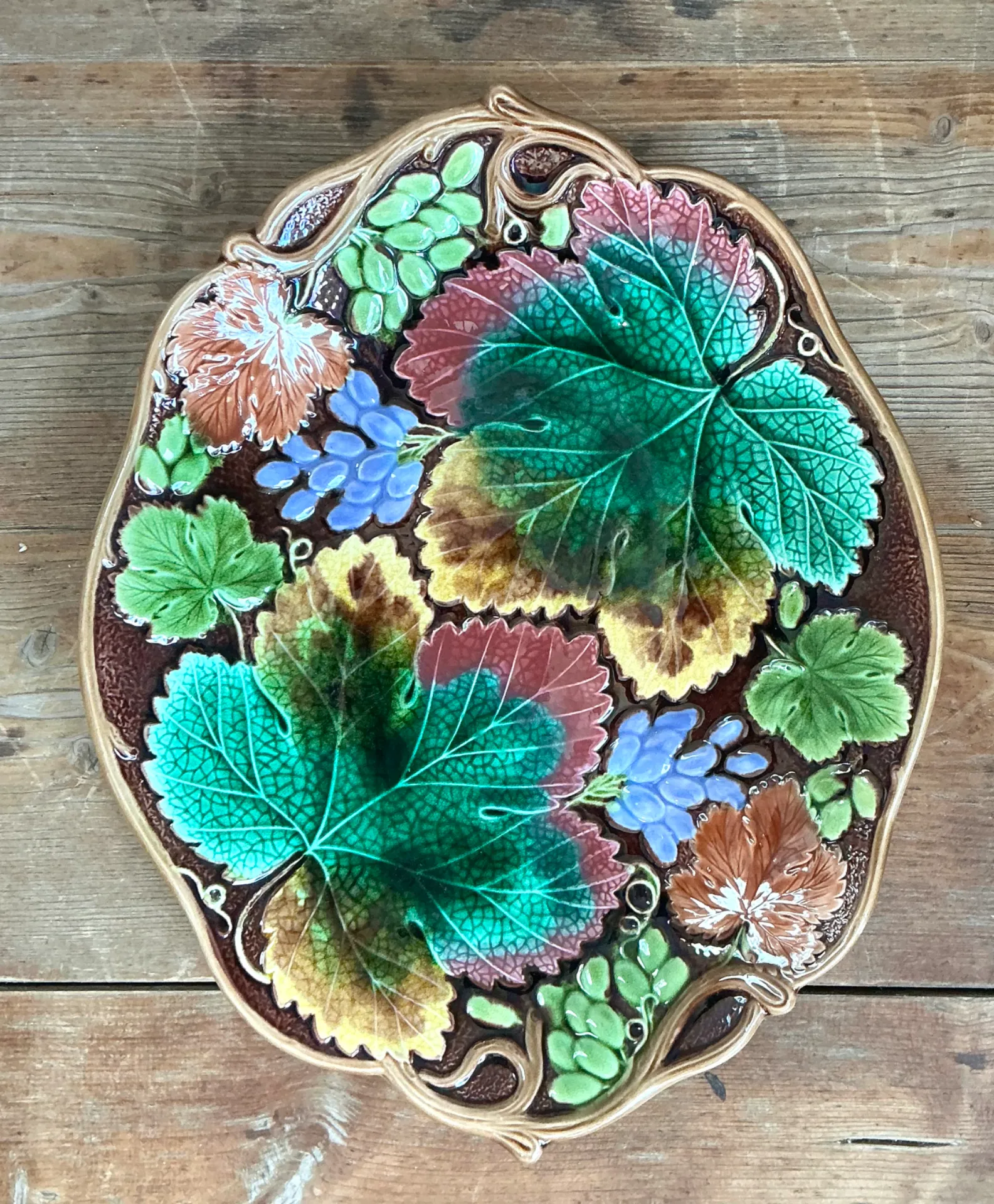 George Jones Majolica Leaf and Grape Platter — additional photo 3