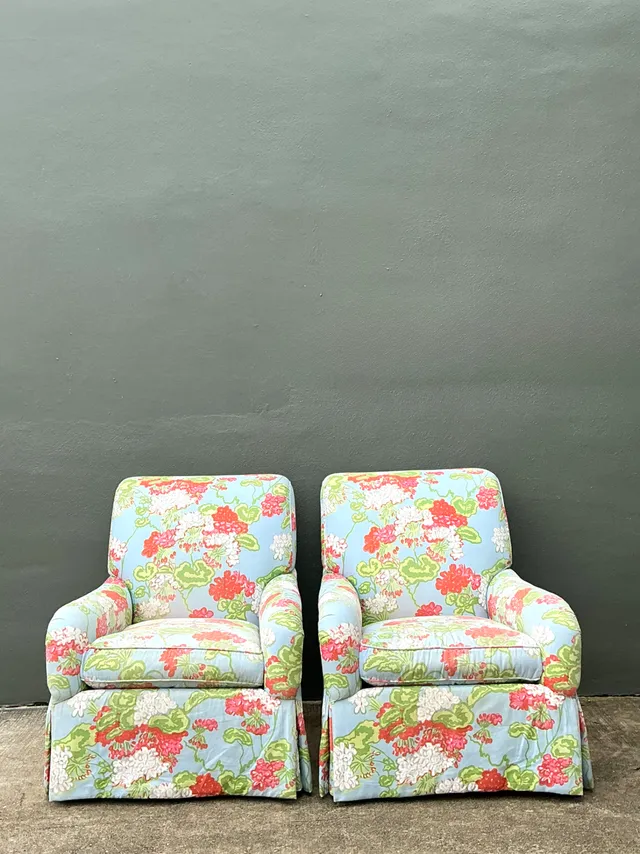 Vintage Floral Upholstered Armchairs - Pair — additional photo 1