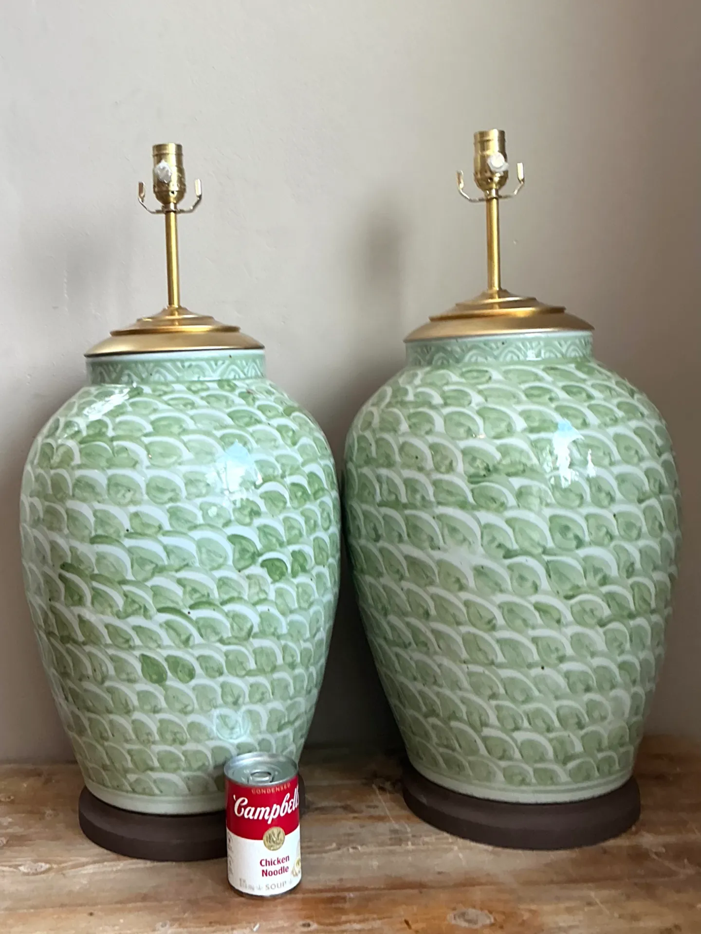 Vintage Monumental Scalloped Green Ceramic Lamps - Pair — additional photo 3